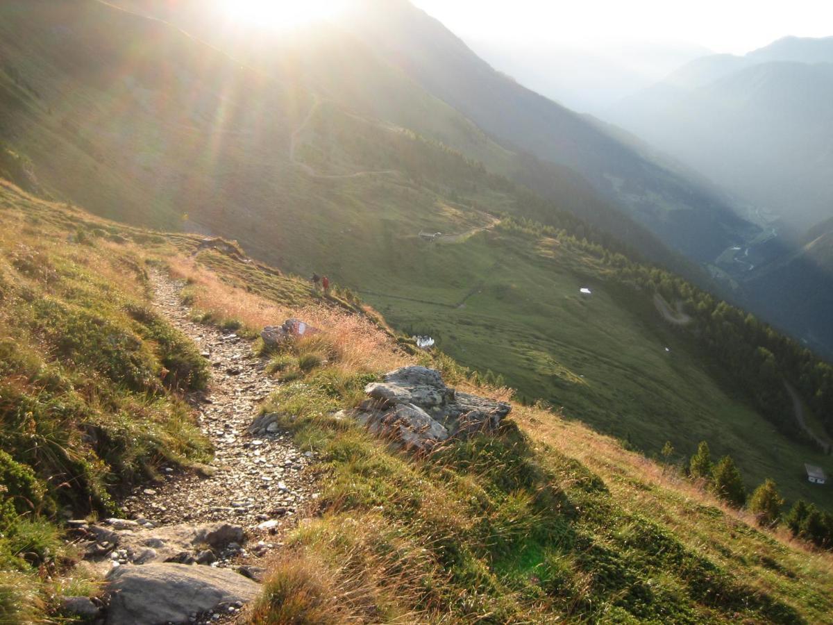 Das Unterrain Lifestyle Hotel Sankt Jakob in Defereggen Dış mekan fotoğraf